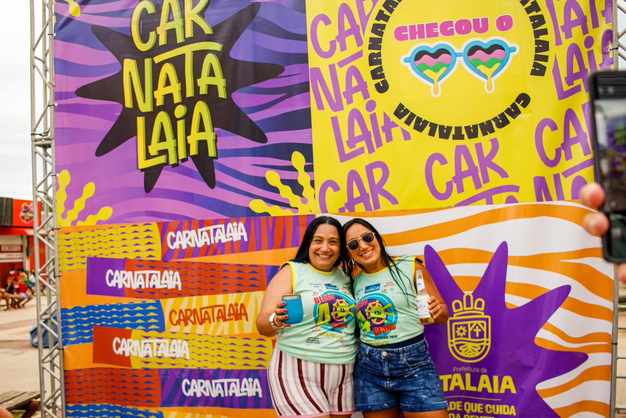 Segundo dia do Carnatalaia 2026 mantém viva a tradição do Carnaval de rua em Atalaia
